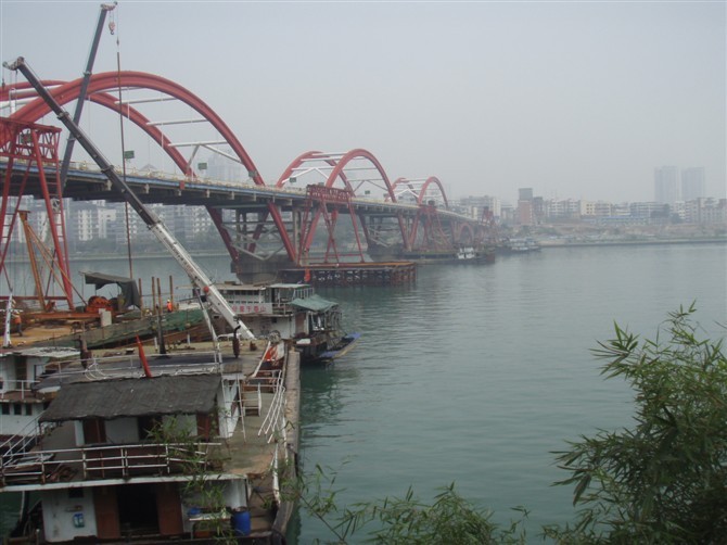柳州市廣雅大橋鋼管樁圍堰