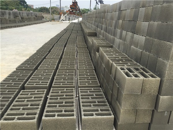 南宁市航福建材有限公司是一家专业生产研发优质水泥砖的生产厂家。