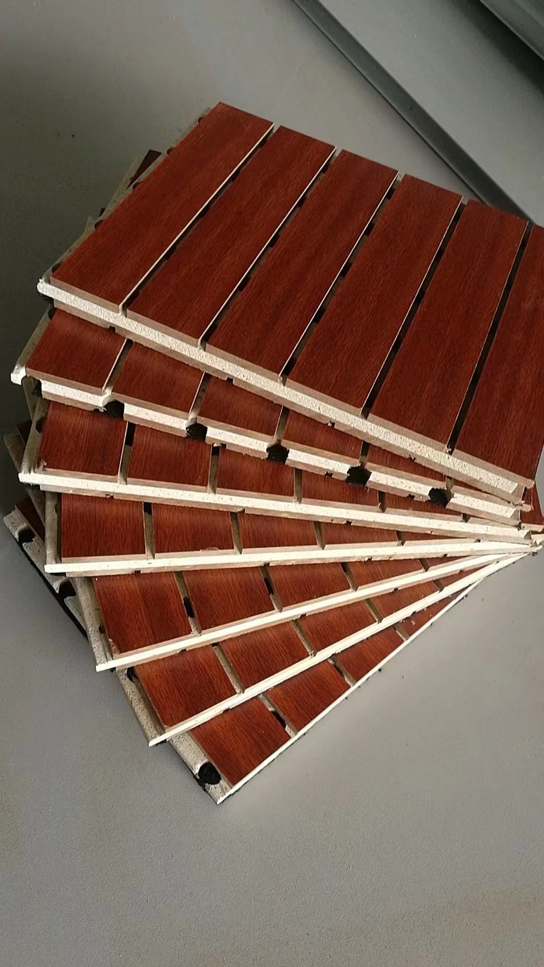 木質槽木吸音板