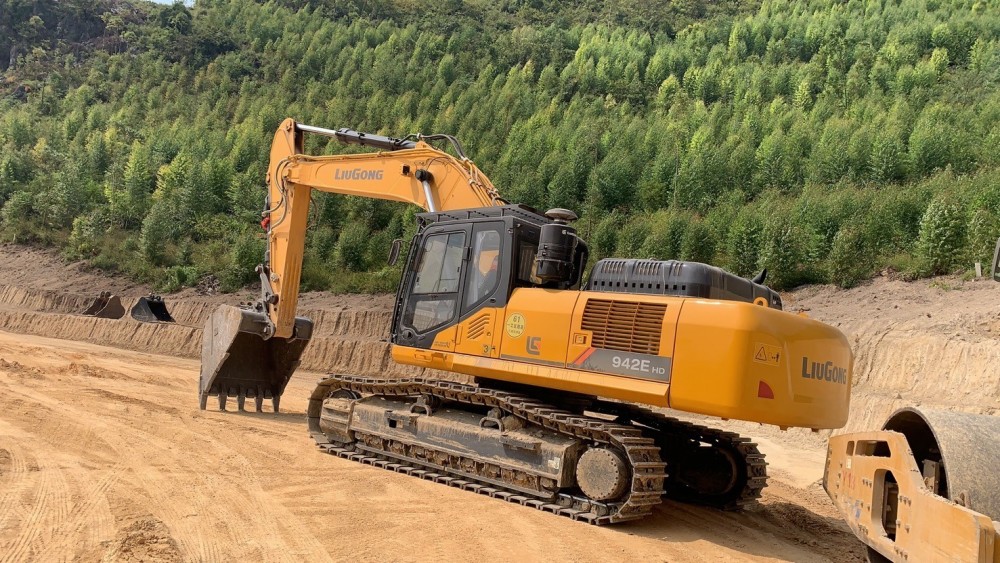 分享一些常見的挖掘機的挖土挖溝駕駛的技巧