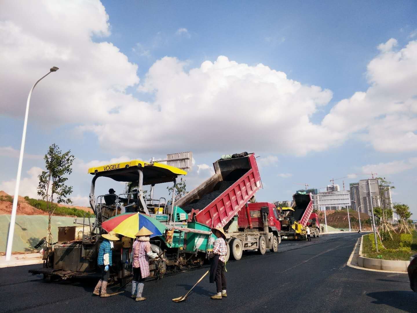  沥青路面层铺筑施工