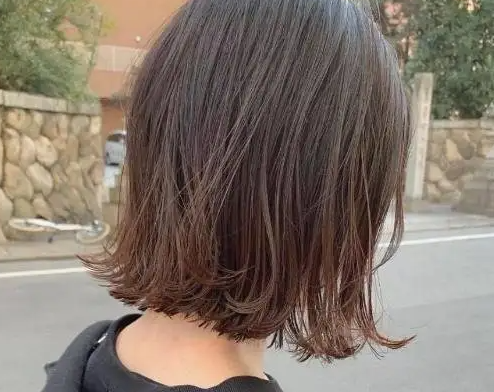 晚上睡觉怎么防止短发翘